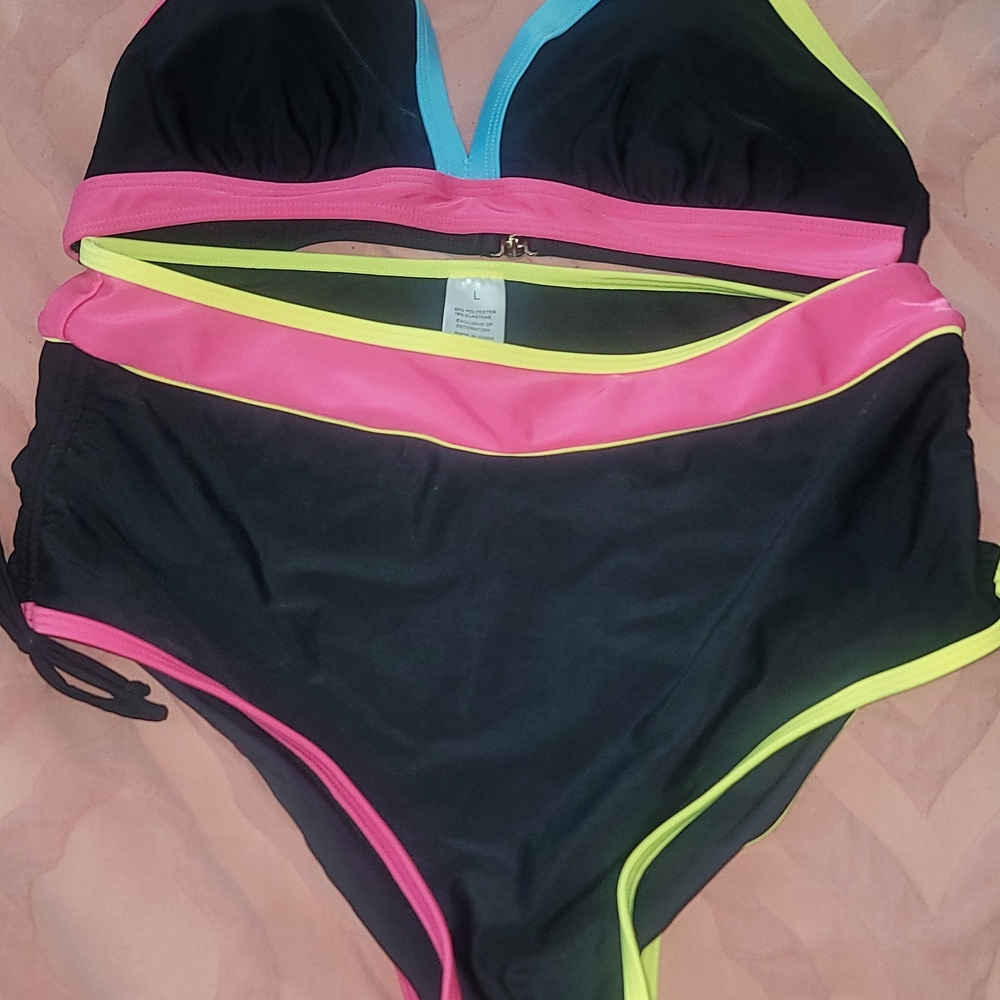 Vibrant Black and Pink Bikini Set